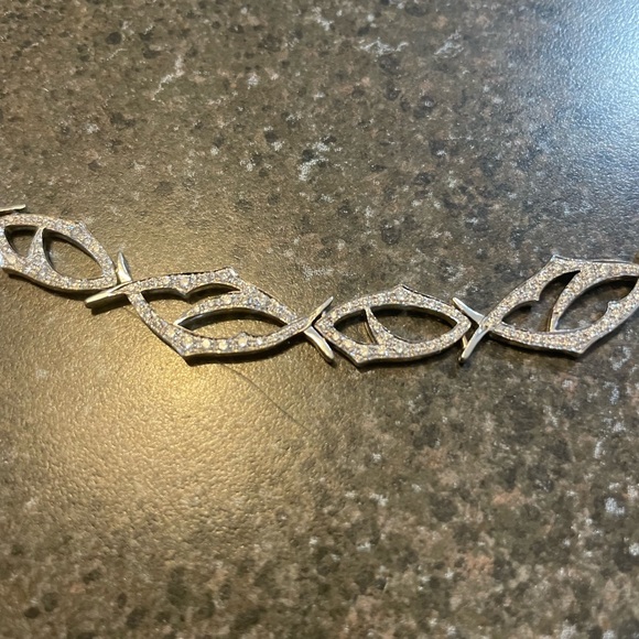 STEPHEN WEBSTER ROSE & THORN DIAMOND NECKLACE EXCELLENT PRISTINE CONDITION!! - Picture 3 of 16